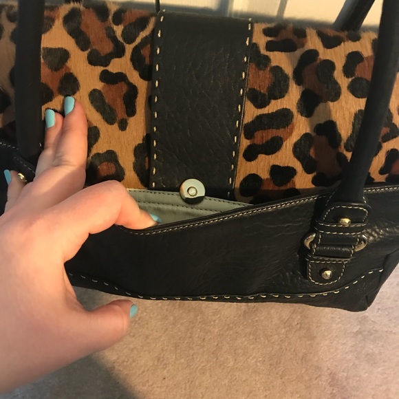 Badgley Mischka leopard black leather shoulder bag - Picture 4 of 6